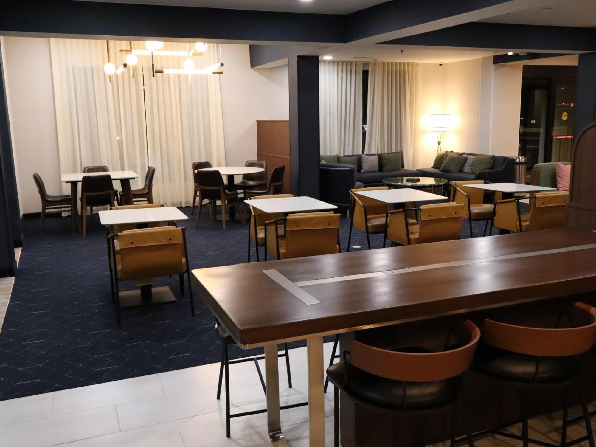 คอร์ทยาร์ด ทัสคาลูซา Hotel ภายนอก รูปภาพ