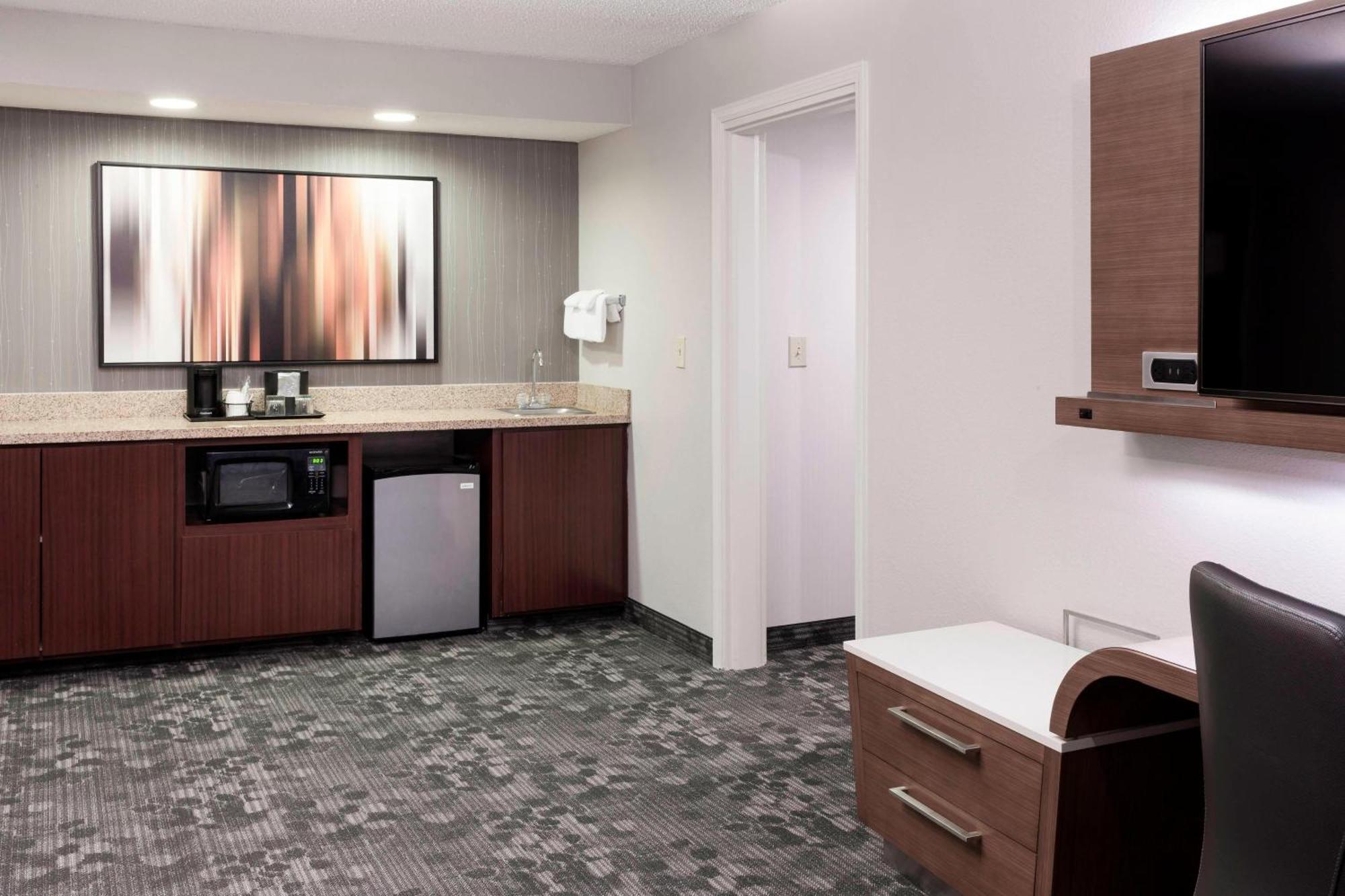 คอร์ทยาร์ด ทัสคาลูซา Hotel ภายนอก รูปภาพ